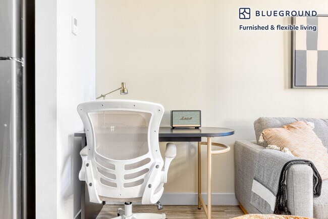 Foto del edificio - 330 S Wells St