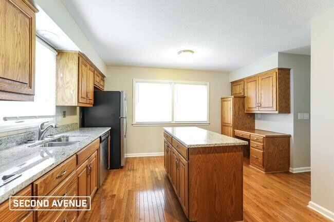 Foto del edificio - 10309 Century Ln