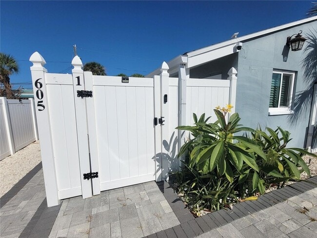 Photo - 605 69th Ave House