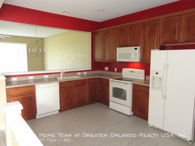Building Photo - SPRING ISLE 3BR 2.5BA townhouse. MUST SEE!!