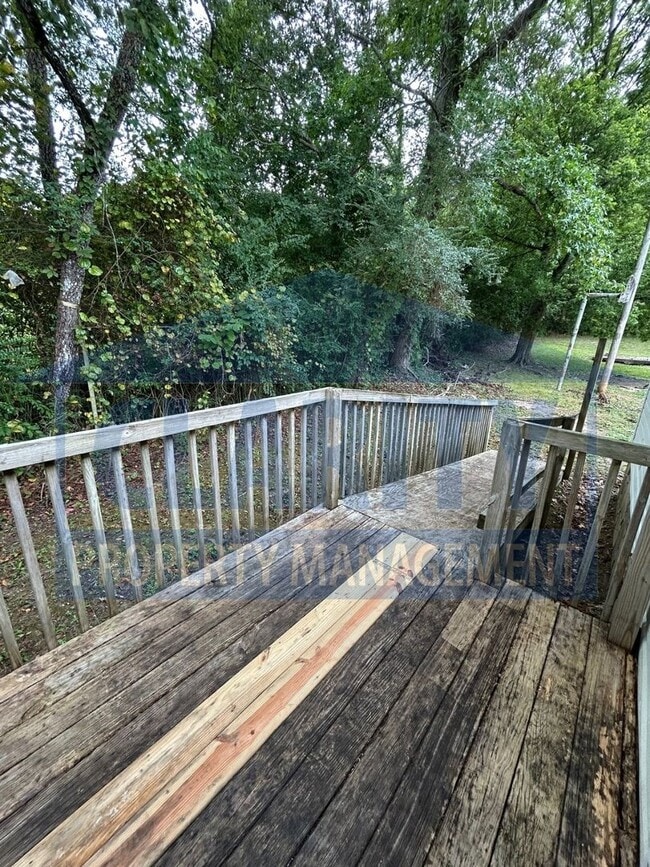 Building Photo - Spacious 4-Bedroom, 2-Bath Home!