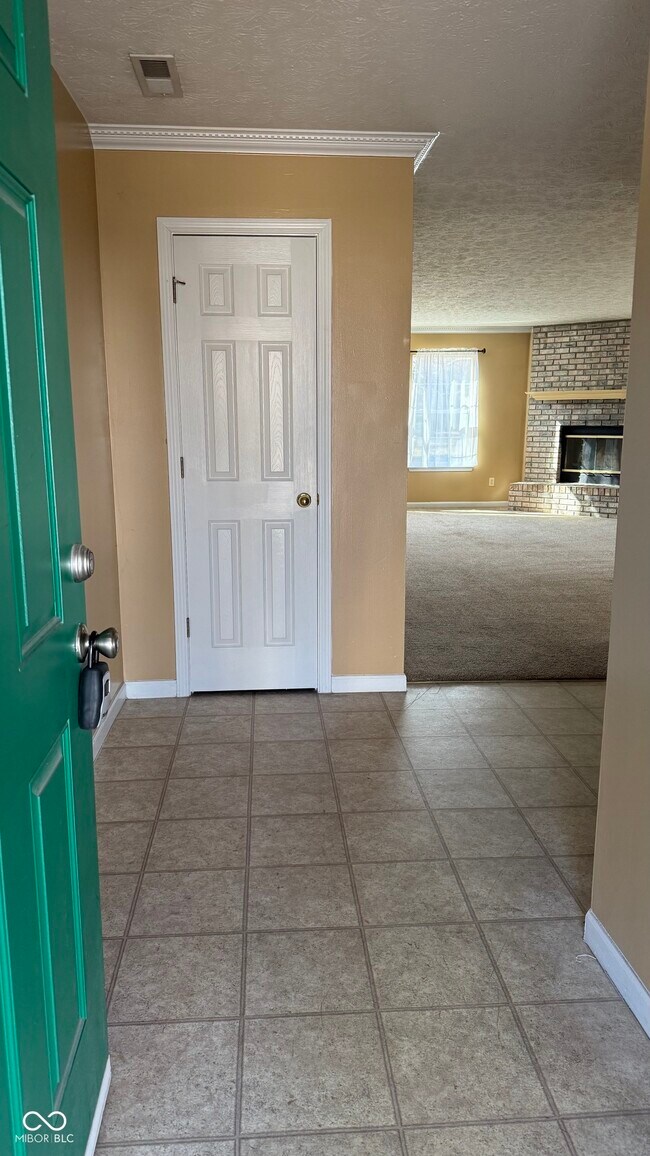 Foto del edificio - 6526 Abby Ln