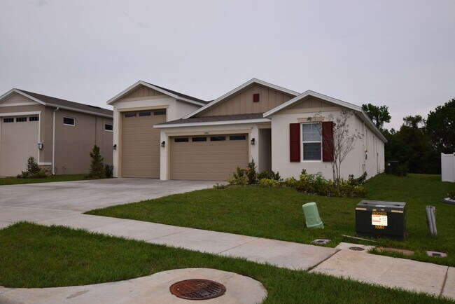 Building Photo - 3 Bedroom 2 Bath House For Rent at 8096 Ch...
