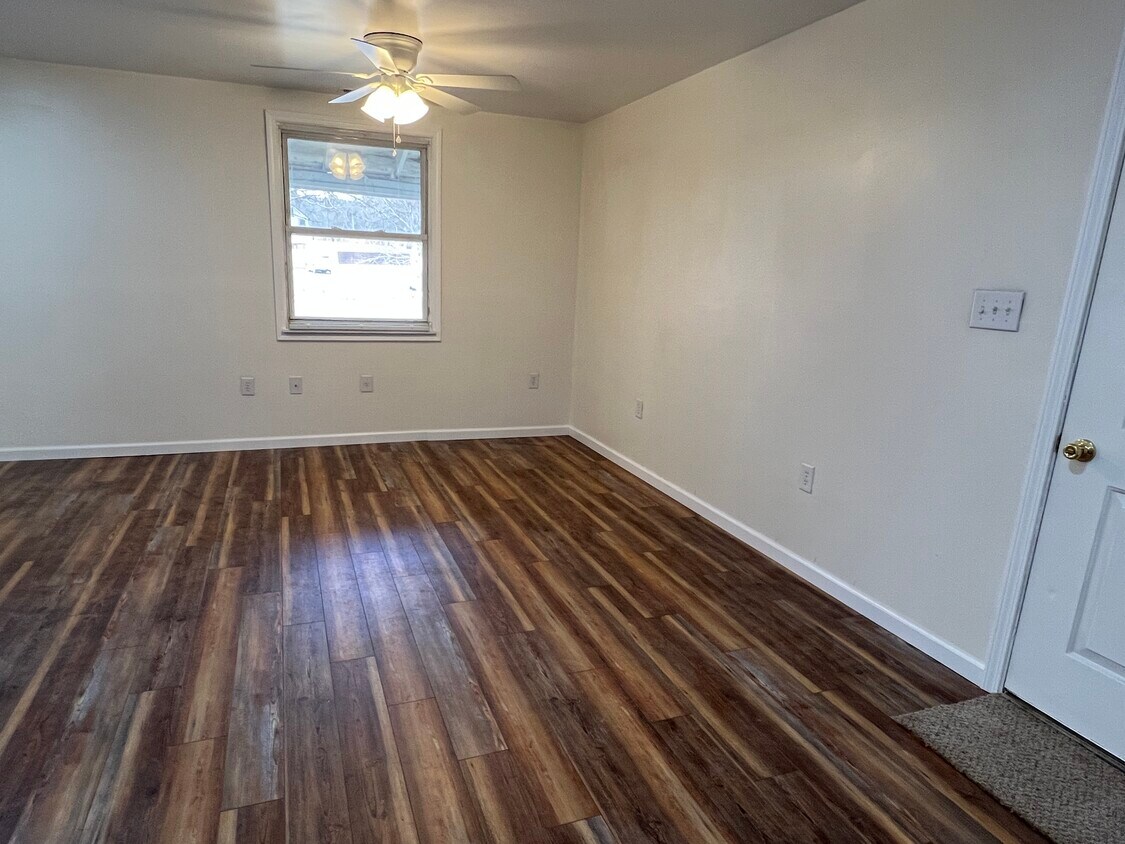 5272 Valley Mills Rd Unit 1, Munnsville, NY 13409 Apartments in