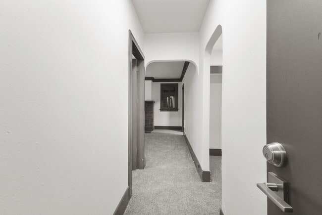Foto del edificio - 16 N Broadway St