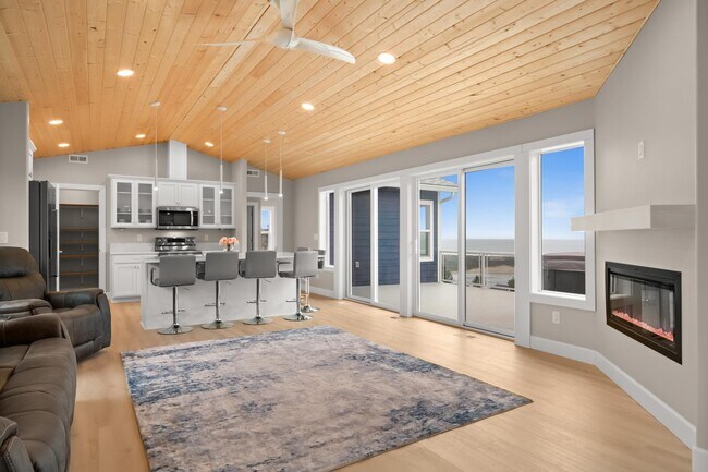 Foto del edificio - 35505 Upper Loop Rd