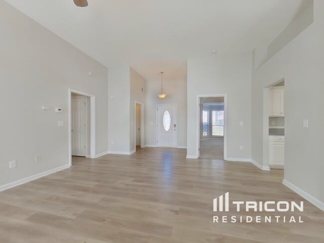 Building Photo - 207 Turtle Cv