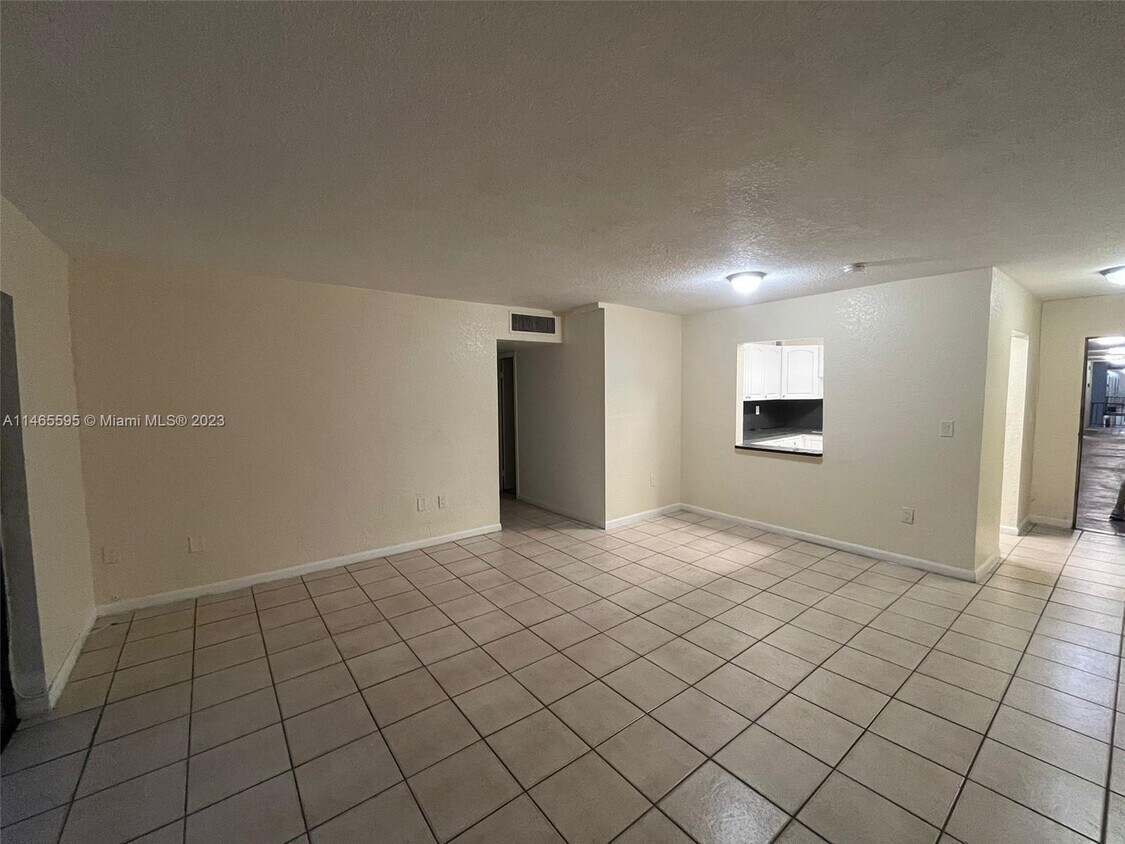 1325 W 68th St Unit 314, Hialeah, FL 33014 Apartment for Rent in