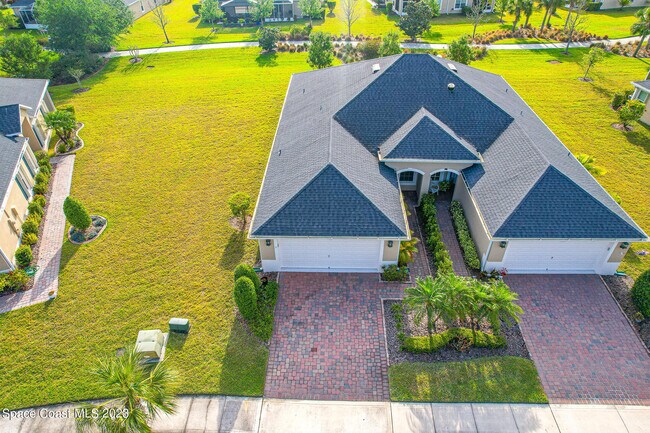 Building Photo - 3496 Bancroft Dr