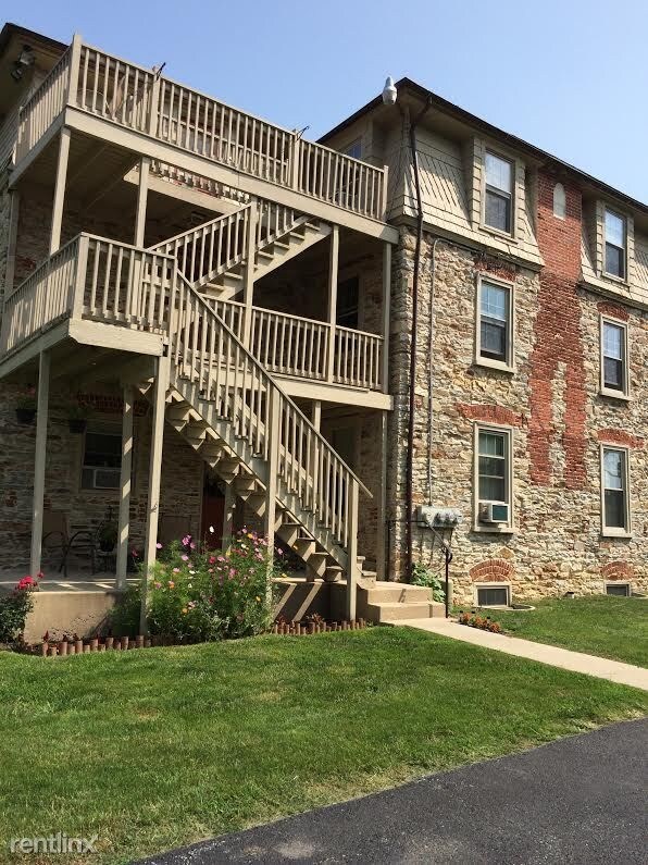 945 Old Wilmington Rd, Coatesville, PA 19320 Condo for Rent in