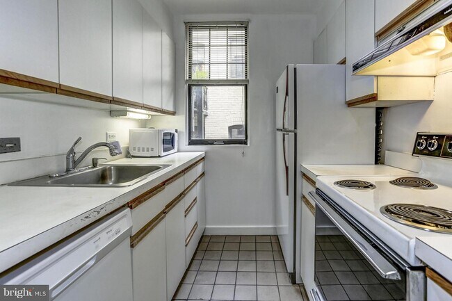 Foto del edificio - 1842 California St NW