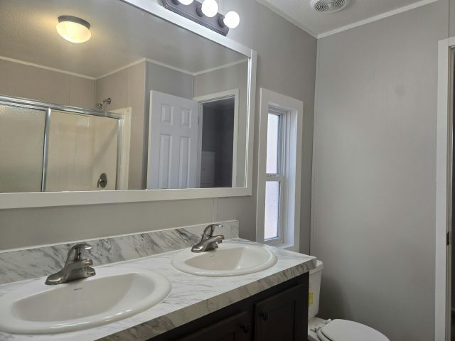 Foto del edificio - 10826 Bryan Rd