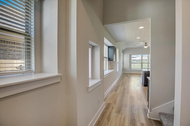 Building Photo - 2417 Caddo Canoe Dr
