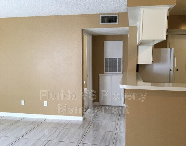 Building Photo - 5587 Devonbriar Way