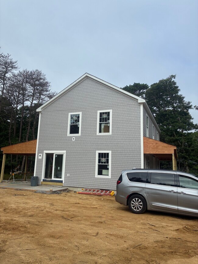 Building Photo - 53 Pondview Dr