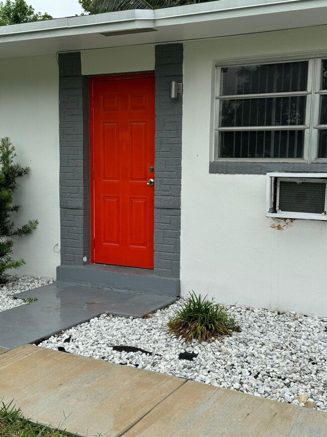 Foto del edificio - 512 SW 7th St