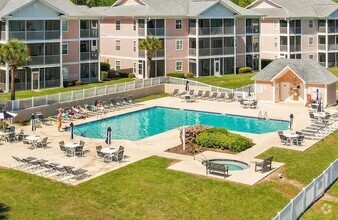 Building Photo - 627 Waterway Village Blvd