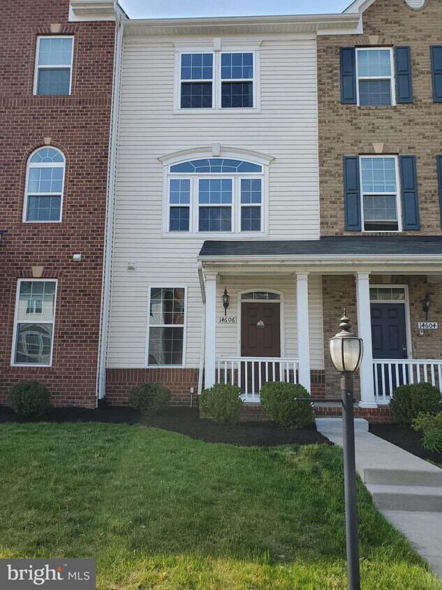 14606 Featherstone Gate Dr, Woodbridge, VA 22191 Condo for Rent in