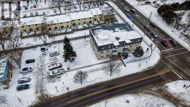 Photo du bâtiment - 151 Marconi Blvd