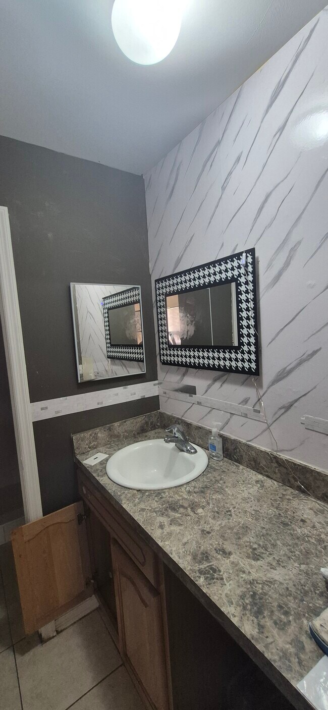 Foto del edificio - 2926 NW 55th Ave