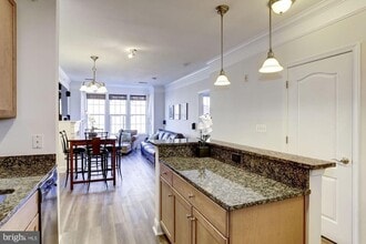 Building Photo - 1451 Belmont St NW