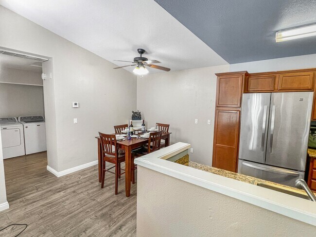 Foto del edificio - 12191 Cuyamaca College Dr E