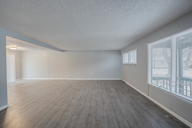 Foto del edificio - 2932 Cameron Ave