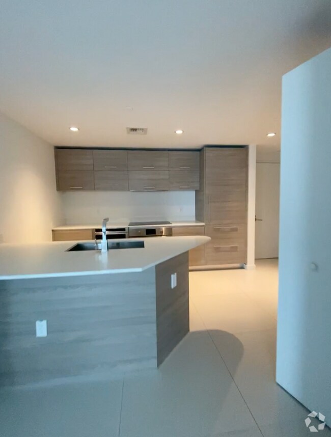 Brickell 1 Bedroom Apartments under 3,000 Miami, FL