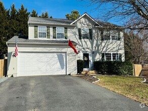 Building Photo - 6 Red Cedar Cir