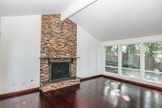 Building Photo - 17630 17th Dr SE