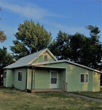 Building Photo - 912 N 1st St