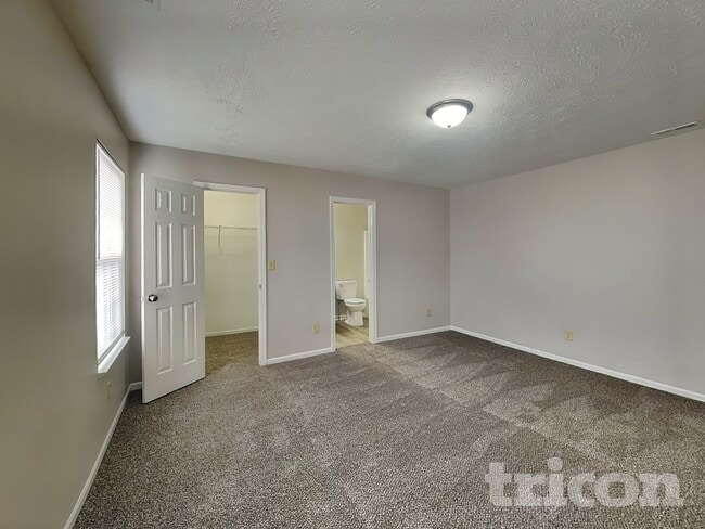 Building Photo - 4831 Dietzen Blvd