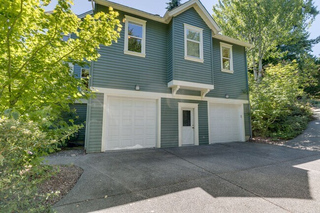 Building Photo - TImeless & Classic Bothell Rental Home on ...