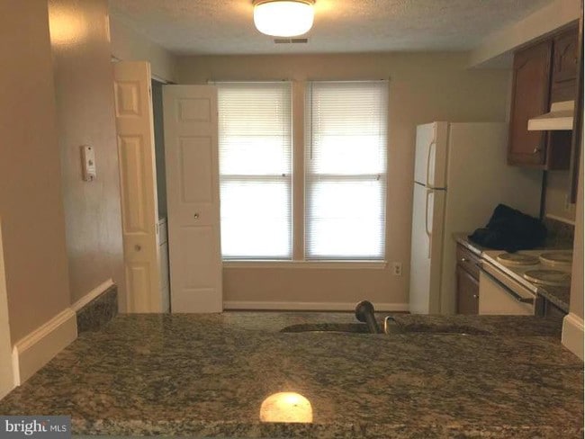 Building Photo - 909 Highpointe Blvd