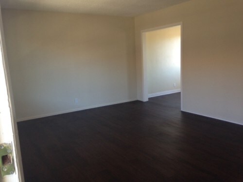 Building Photo - 13902 Budlong Ave