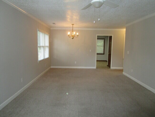 Building Photo - 885 Grimble Ct