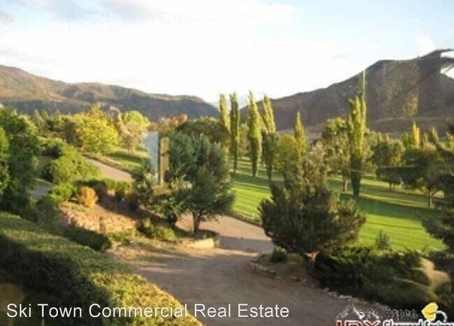 Building Photo - 4 br, 2.5 bath House - 497 Sunny Acres