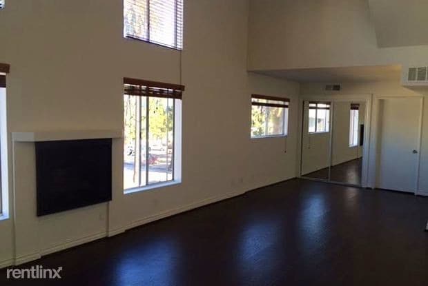 1 br 2 bath condo   135 n doheny dr 10 west hollywood ca building photo