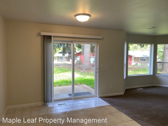 Foto del edificio - 14426 Beverly Park Rd