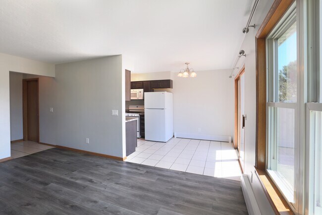 Building Photo - 3482 Mahoney Dr