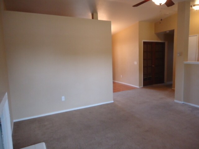 Building Photo - Beautiful 3 Bedroom 2 Bath Home in Visalia