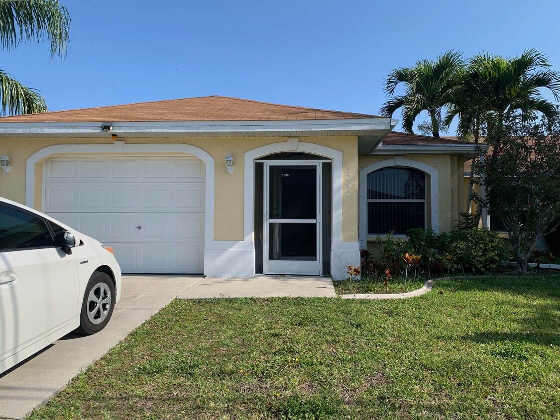 Foto principal - 1242 SE 24th Ave