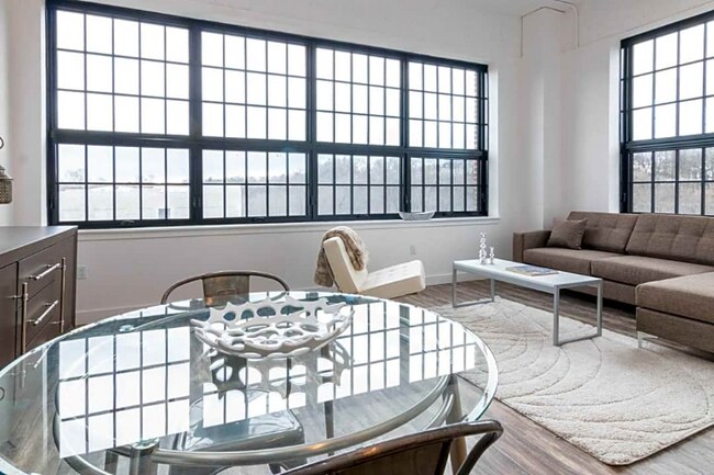 Foto del edificio - 121 Westmoreland Ave