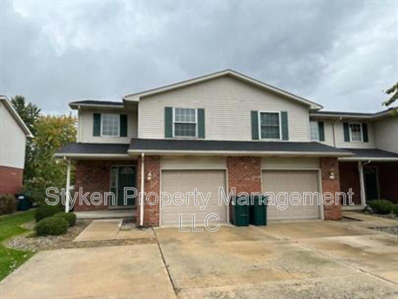 Primary Photo - 1226 Leon Way