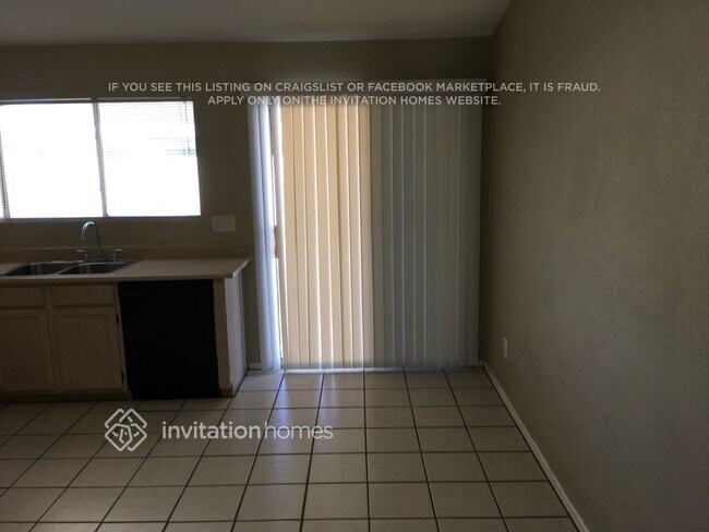 Foto del edificio - 10510 N 76th Dr