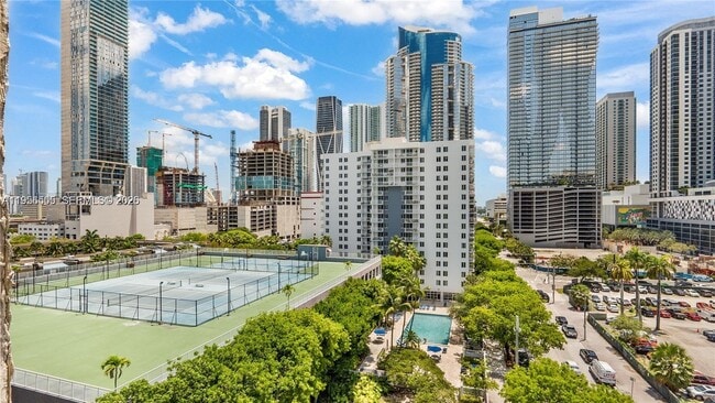 Foto del edificio - 800 N Miami Ave