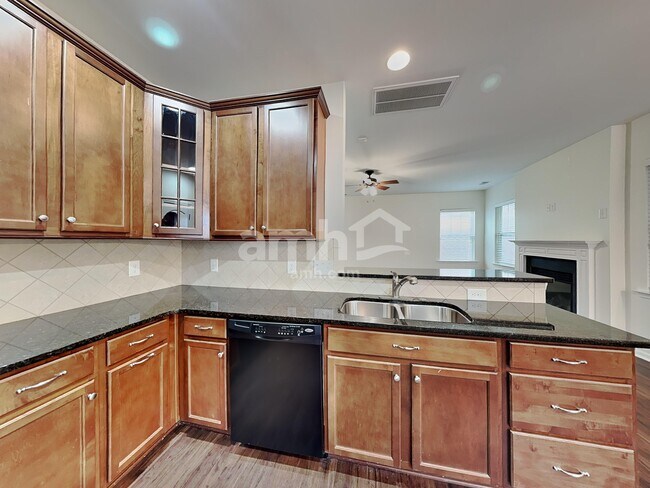 Foto del edificio - 6335 Hove Rd