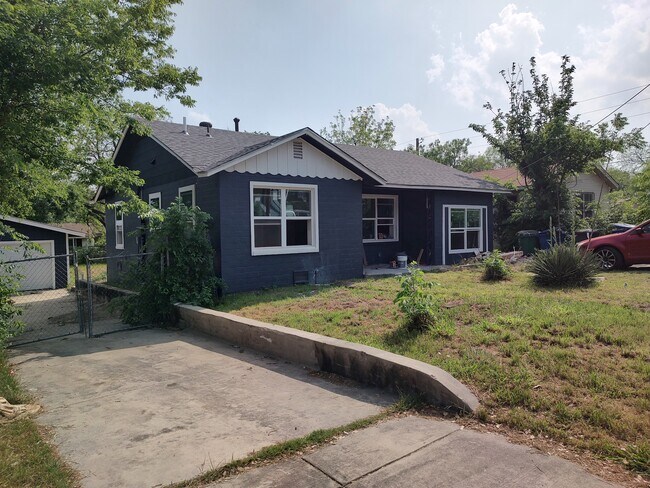Building Photo - 1310 Kayton Ave