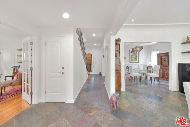 Foto del edificio - 2035 Thayer Ave