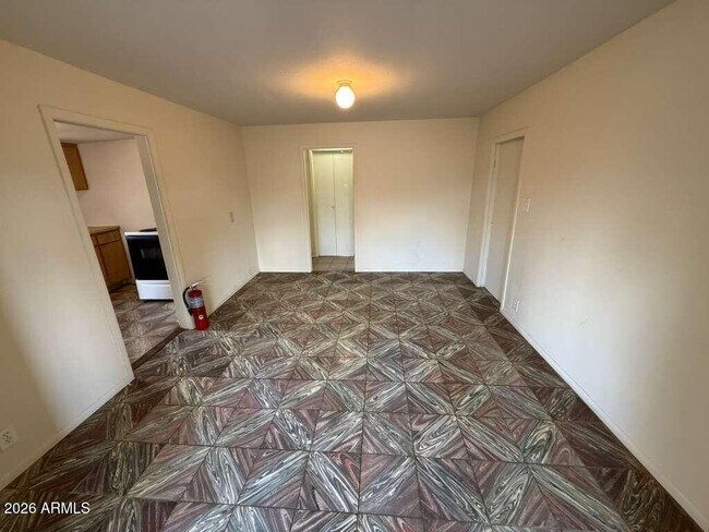 Foto del edificio - 1365 E 20th St